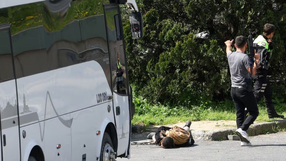 un muerto por un tiroteo junto al consulado israelí en Estambul