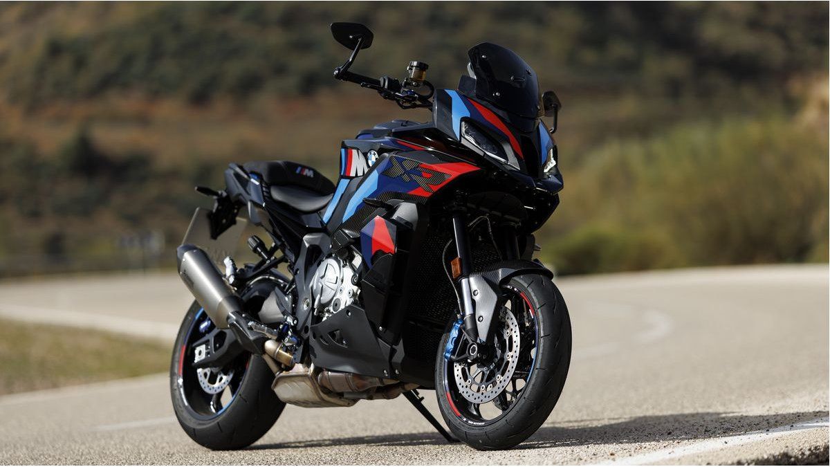 La nueva moto tipo crossover de alto rendimiento llega a la Argentina con 201 hp y ADN de pista
