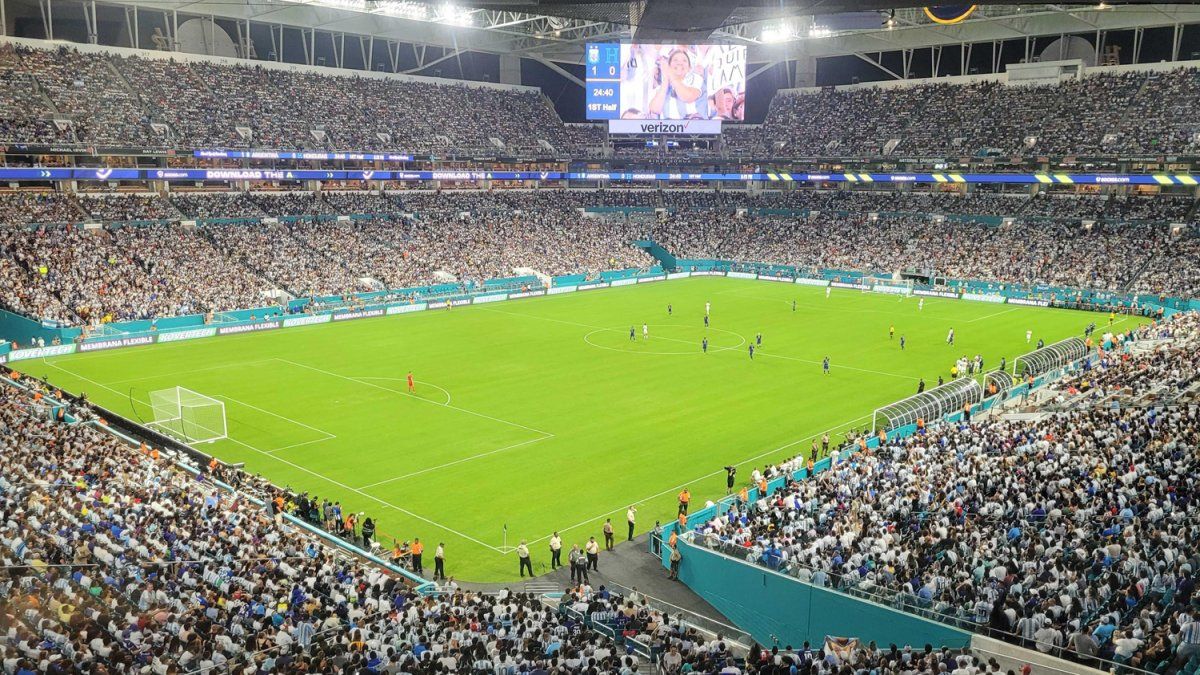 los consejos para viajar al Mundial 2026 sin gastar todos tus ahorros en dólares