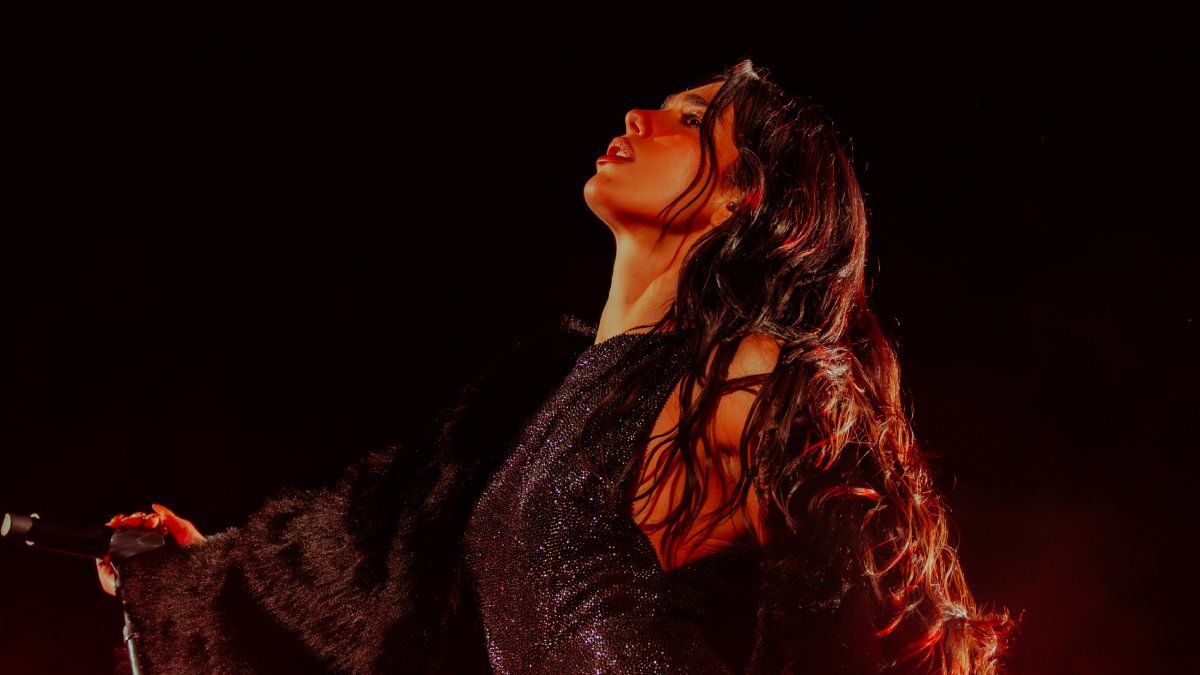 Dua Lipa confirmó la fecha de lanzamiento de su álbum y película de concierto en vivo Dua Lipa (Live From México)