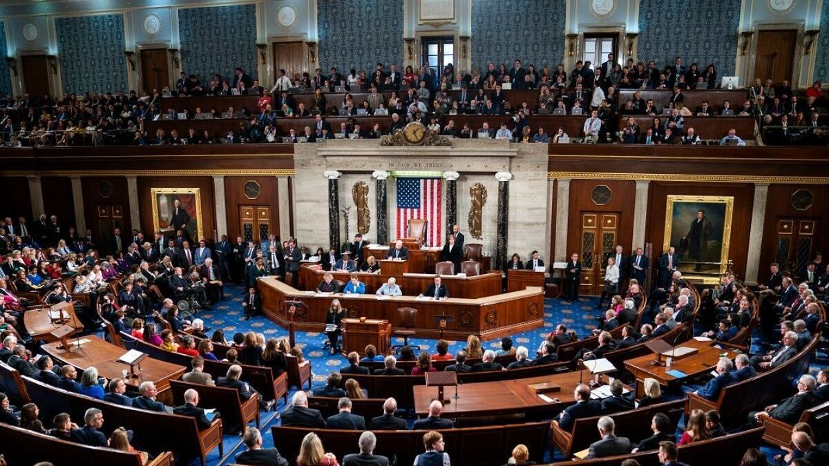 El Senado de EEUU aprobó limitar los poderes bélicos de Donald Trump contra Irán