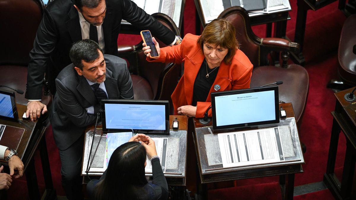 se frustró el plan de pago a fondos buitre y se aprobó el pliego de Carlos Mahiques