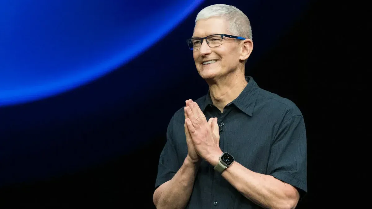 Fue el sucesor de un influyente empresario y consiguió una fortuna de miles de millones: quién es Tim Cook