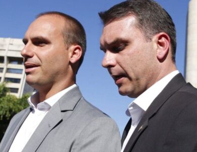 Flávio y Eduardo Bolsonaro buscan el apoyo de Donald Trump de cara a las elecciones en Brasil