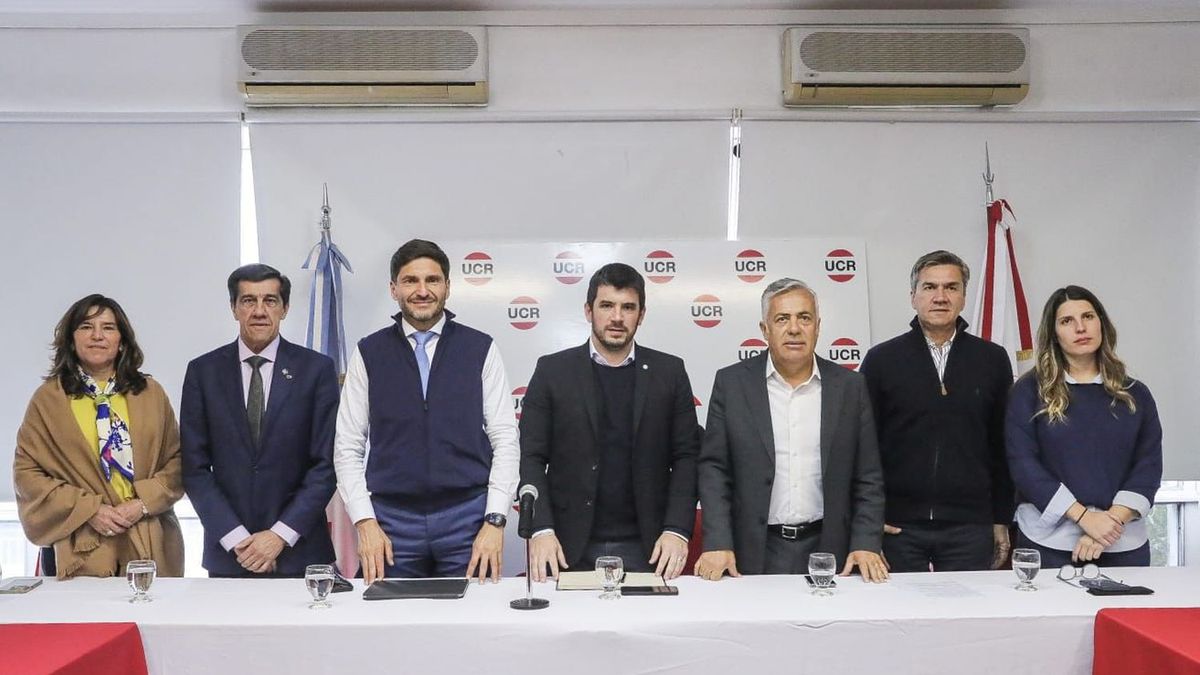 Los gobernadores de la UCR se reunieron en CABA y expresaron preocupación por el escenario en las provincias