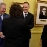 Javier Milei se mostró con Manuel Adorni antes de viajar a EEUU