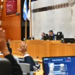 abarca a los tres poderes del Estado