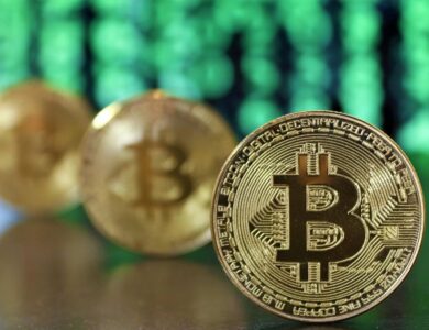 Bitcoin rebota 4%, borra la caída semanal y supera los u$s63.000