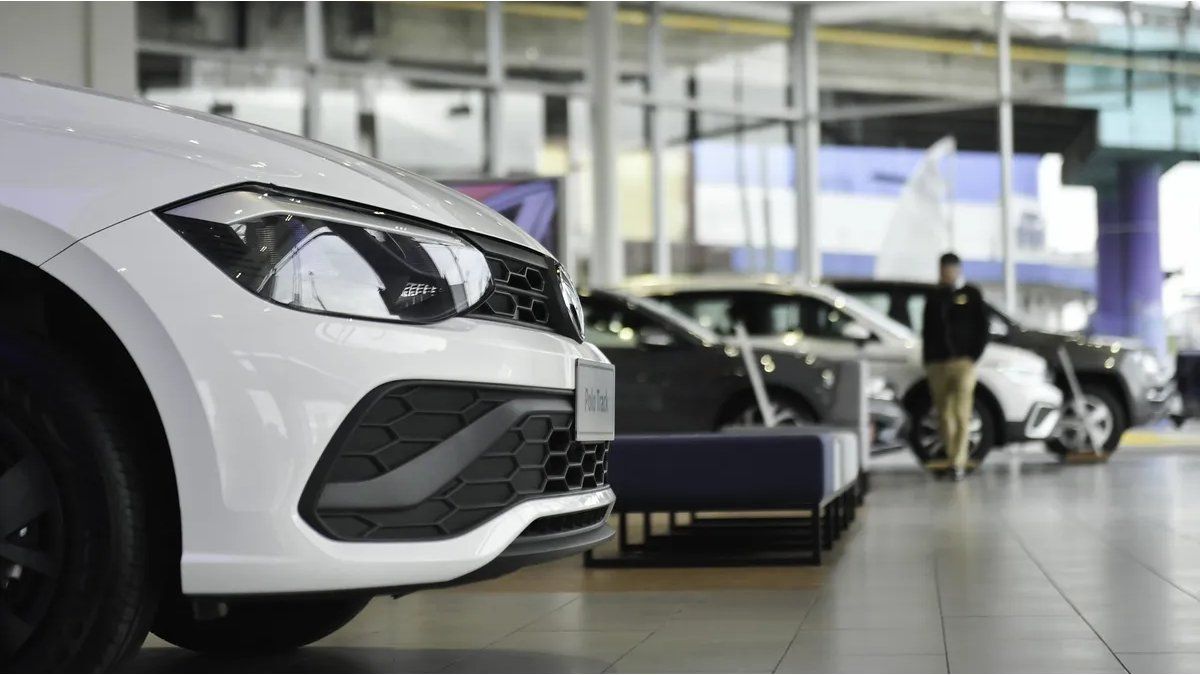 Los patentamientos cayeron 12,8% interanual en junio y cerraron un semestre en baja