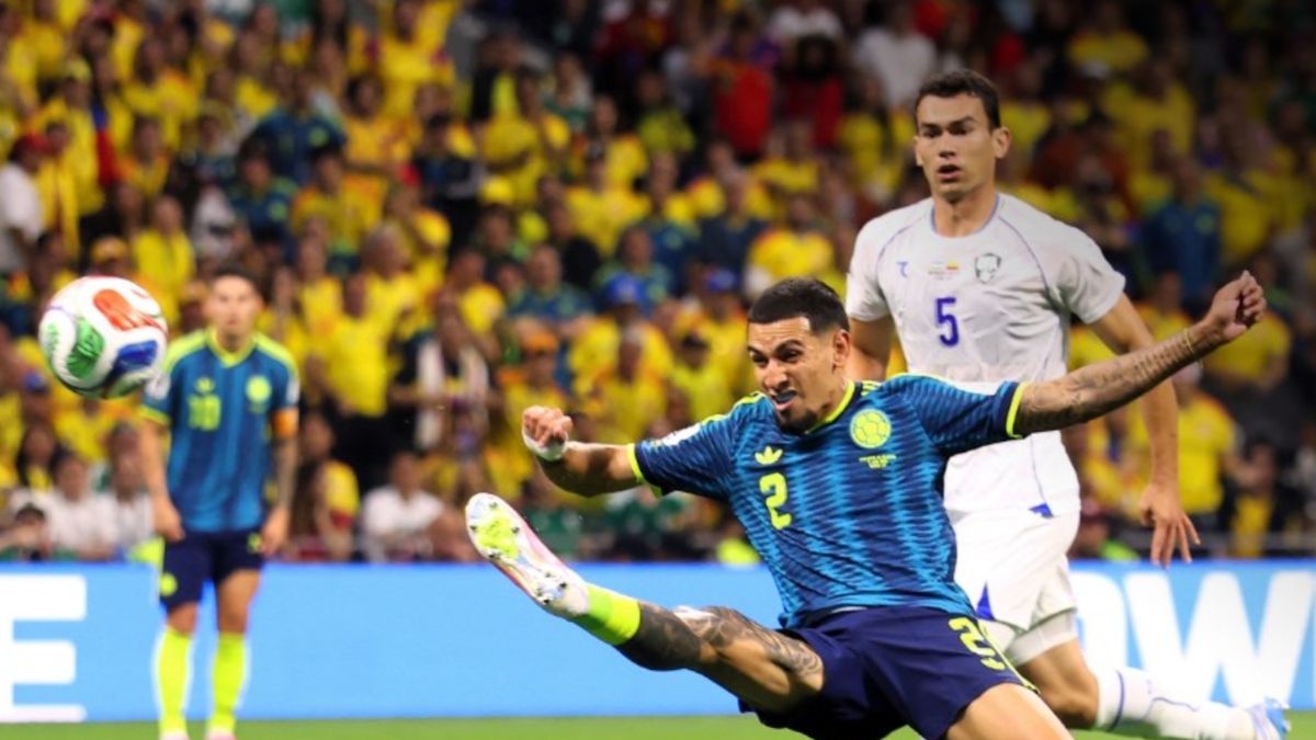Colombia goleó a una dura Uzbekistán en su estreno mundialista
