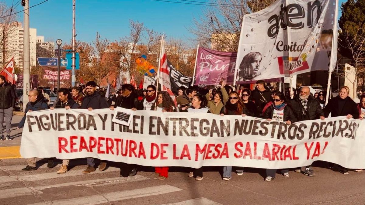 cuatro provincias atraviesan conflictos docentes en reclamo de mejoras salariales