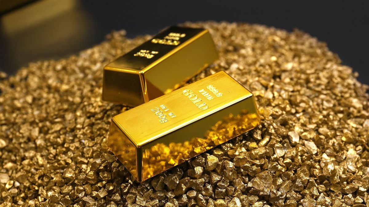 El oro se desplomó 3% tras buen dato de empleo en EEUU que aleja la posibilidad de baja tasas