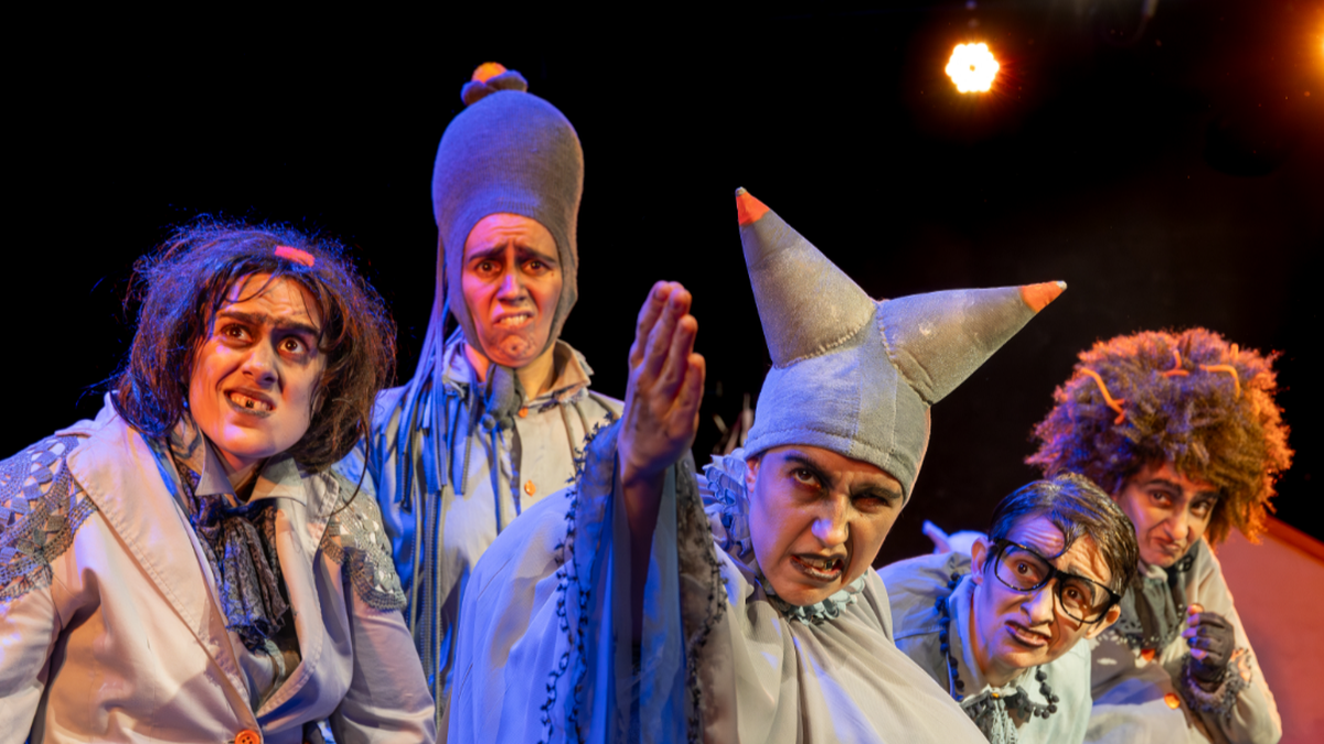 El teatro puede abrir preguntas que ningún titular puede abrir