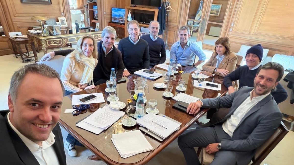 La mesa política se reúne como respaldo a Adorni y la incógnita pasa por Bullrich