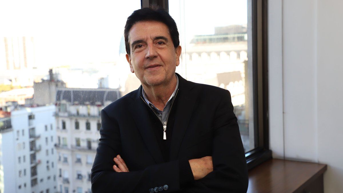 En un proceso de reconversión, no se puede dejar al 50% de la economía a la buena de Dios