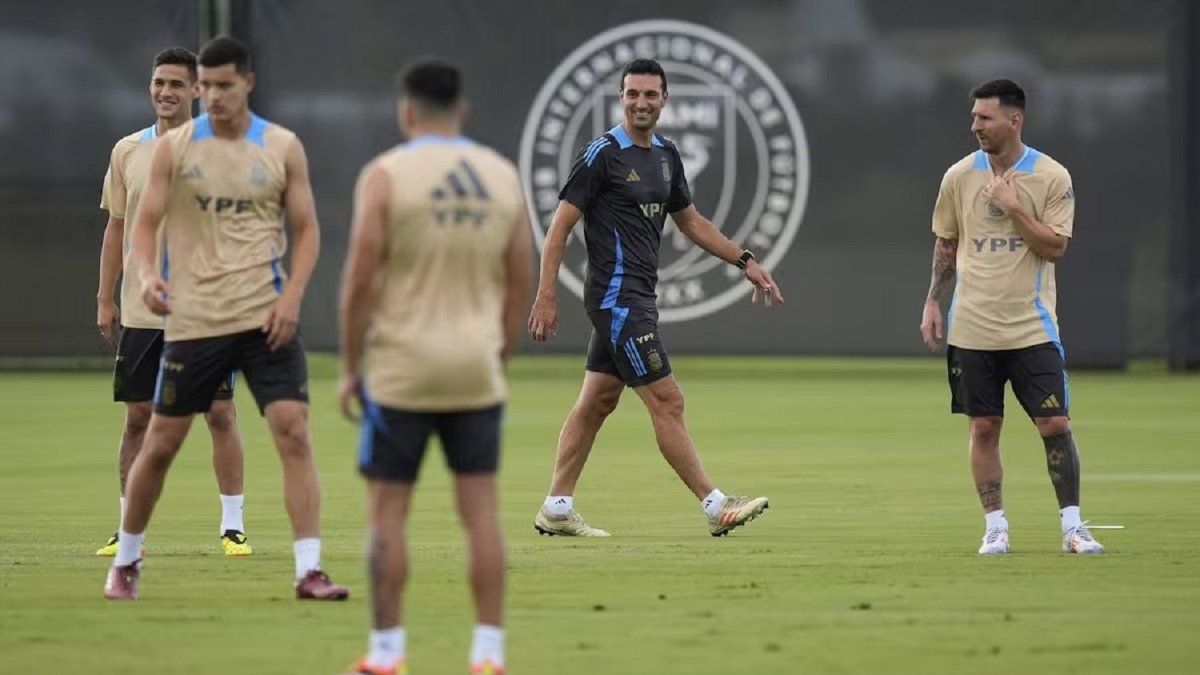 Scaloni empieza a definir la formación para el debut ante Argelia