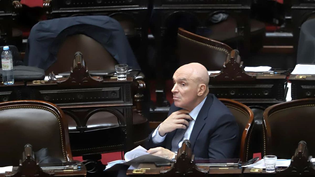 piden su indagatoria por una transferencia de u$s200.000