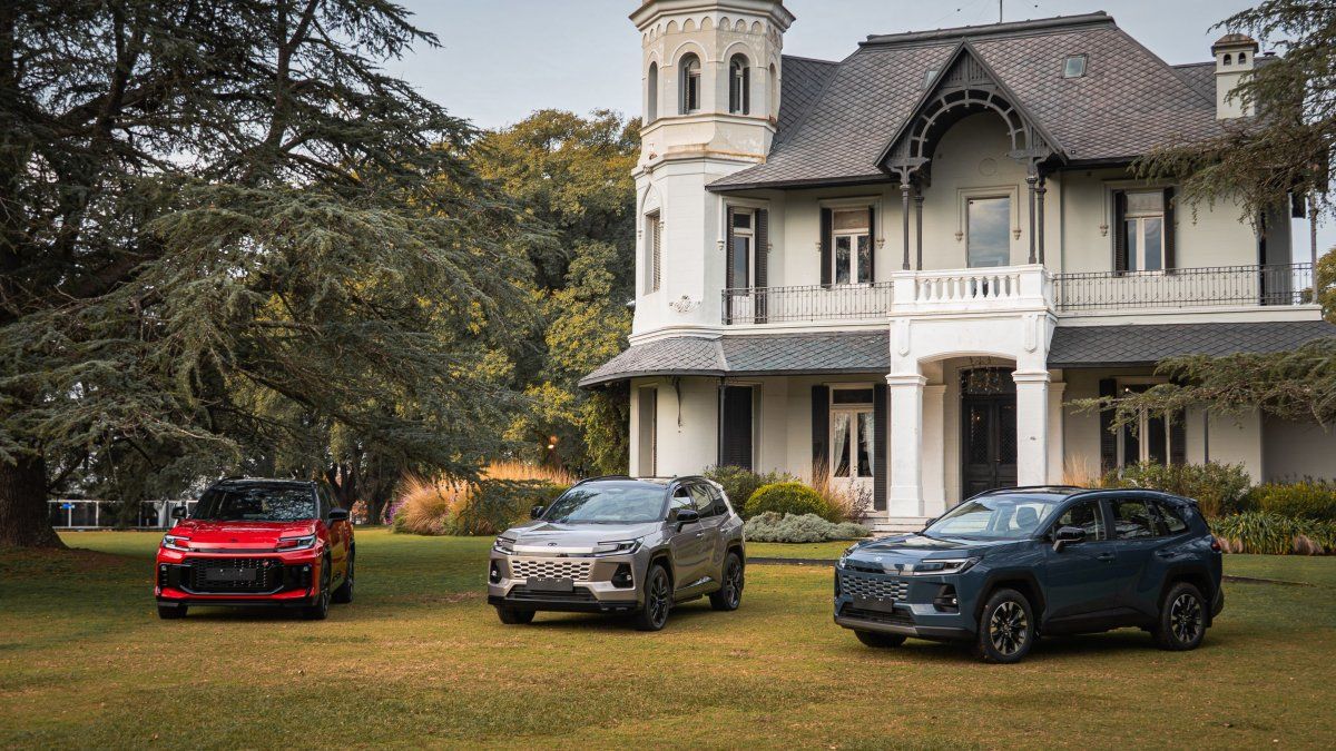Toyota suma nuevas tecnologías en la Argentina con la RAV4 PHEV y el eléctrico bZ4X
