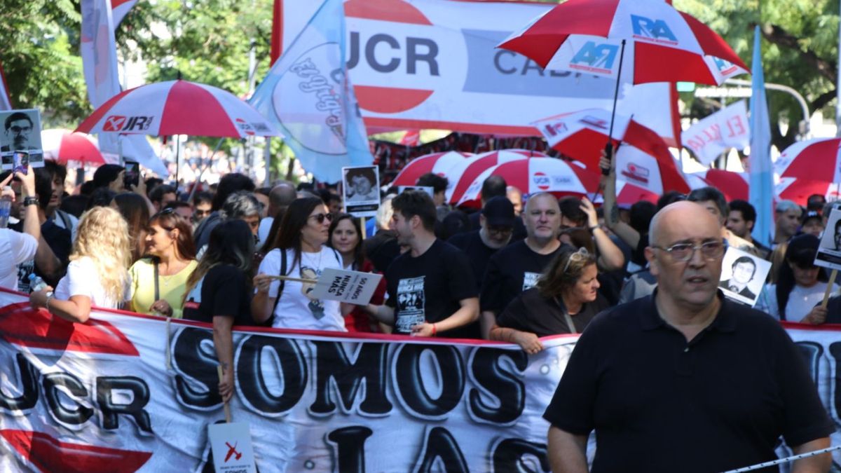 La UCR se rearma y propone una gran PASO de centro para competir contra LLA y el kirchnerismo