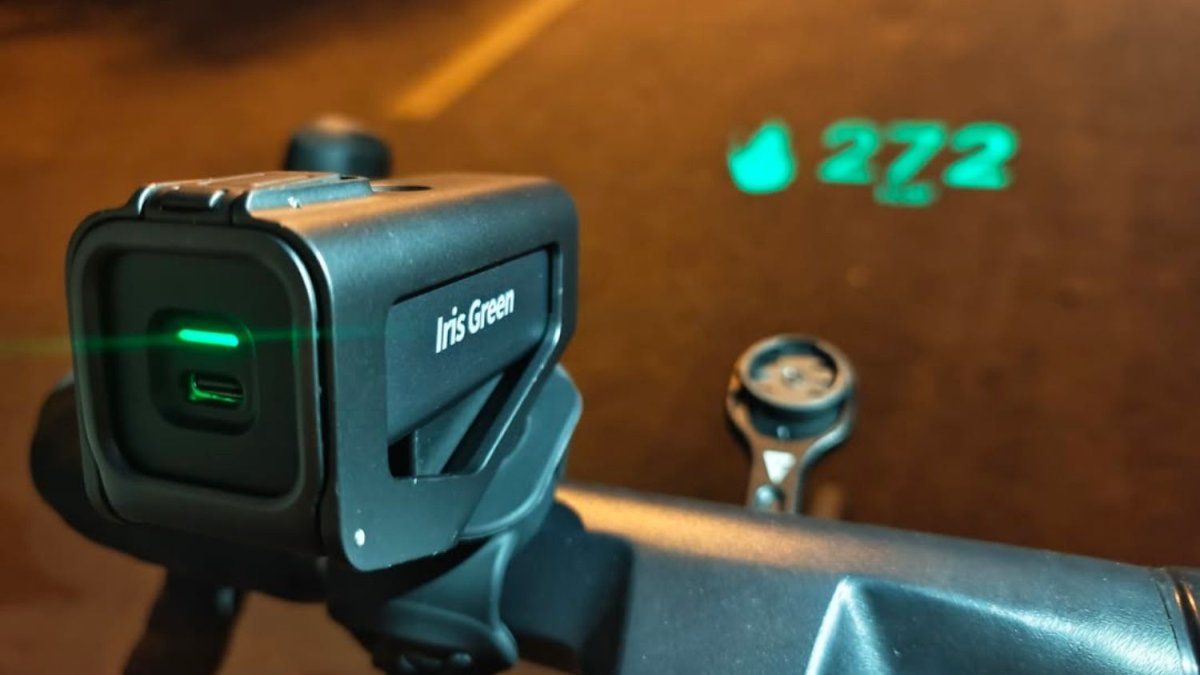 el increíble proyector láser para bicicletas que revoluciona el ciclismo urbano