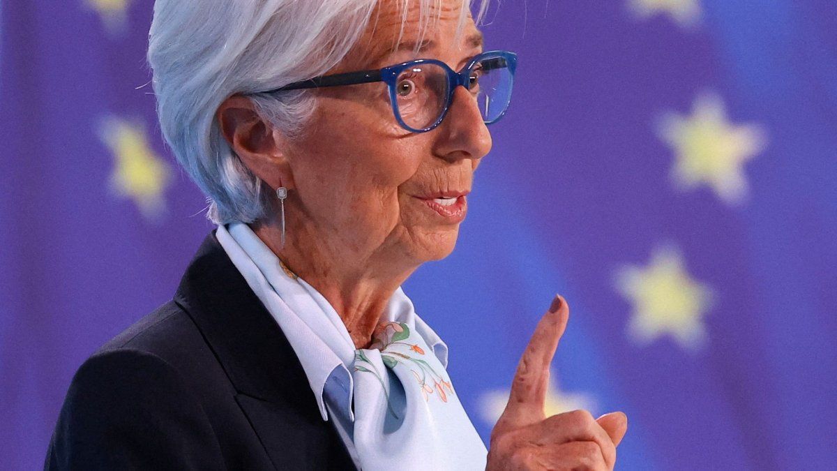 Christine Lagarde analiza la posibilidad de una salida anticipada del BCE para volcarse a la política francesa
