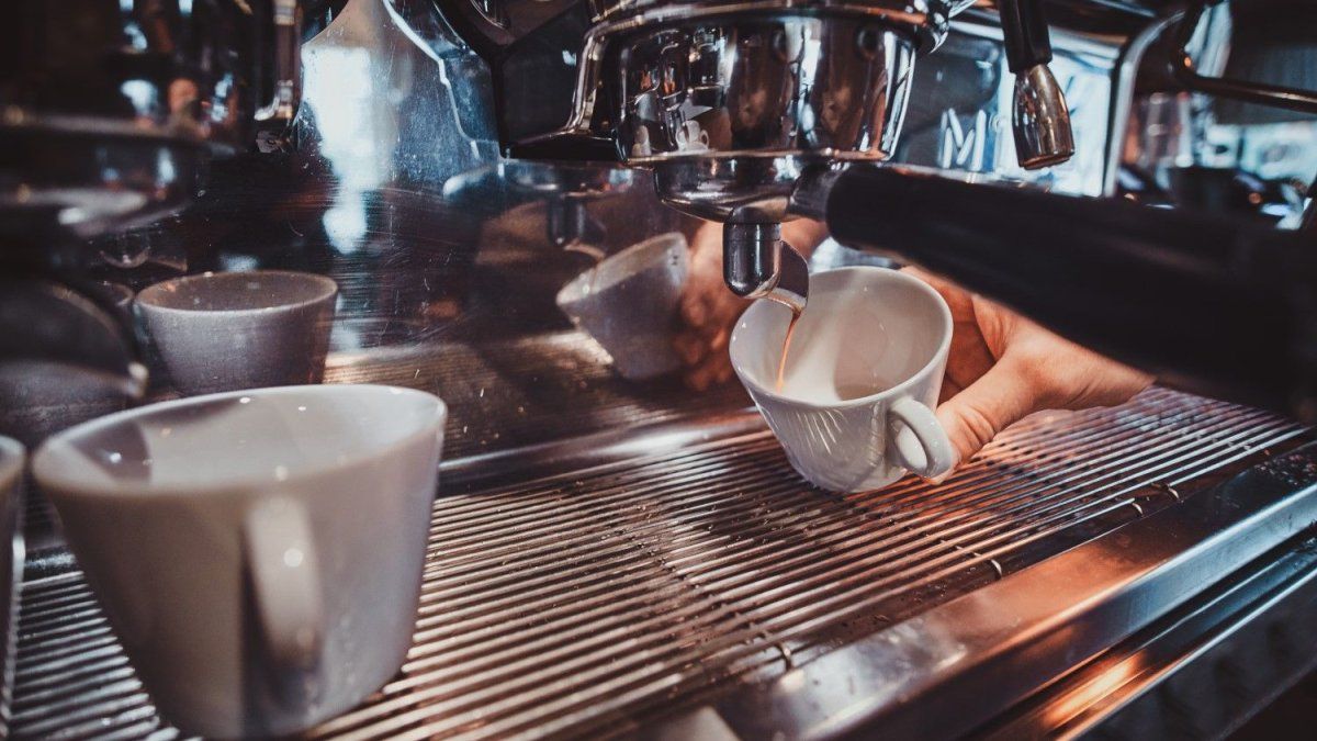 cuánto cuesta abrir una franquicia de cafetería y cuáles son las marcas que buscan expandirse