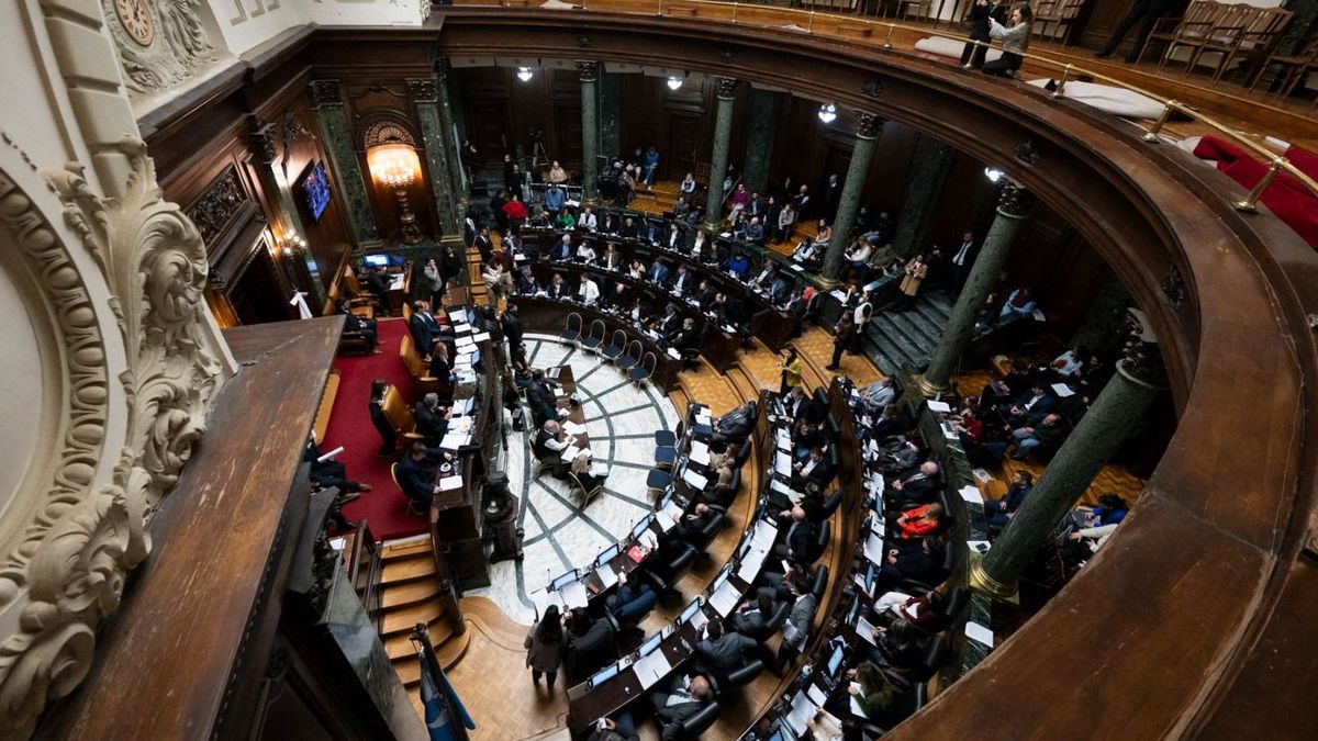 envían a la Legislatura los pliegos de los jueces para cubrir los cargos