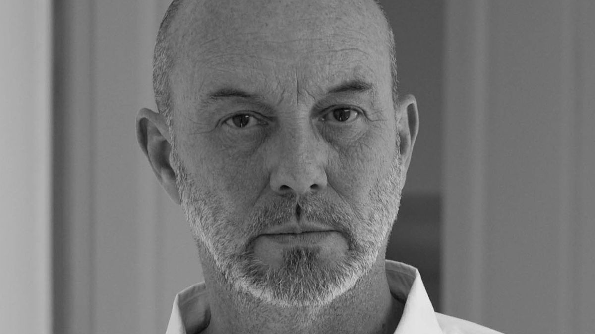 Yo no escribo cuentos o novelas, me siento a escribir y termina siendo un cuento o una novela