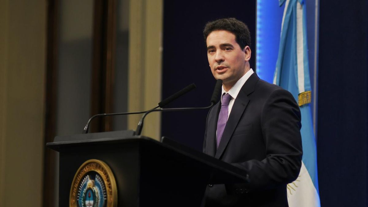 El Gobierno oficializó a Adrián Ravier como vocero presidencial y a Fabián Fernández al frente de Comunicación y Medios