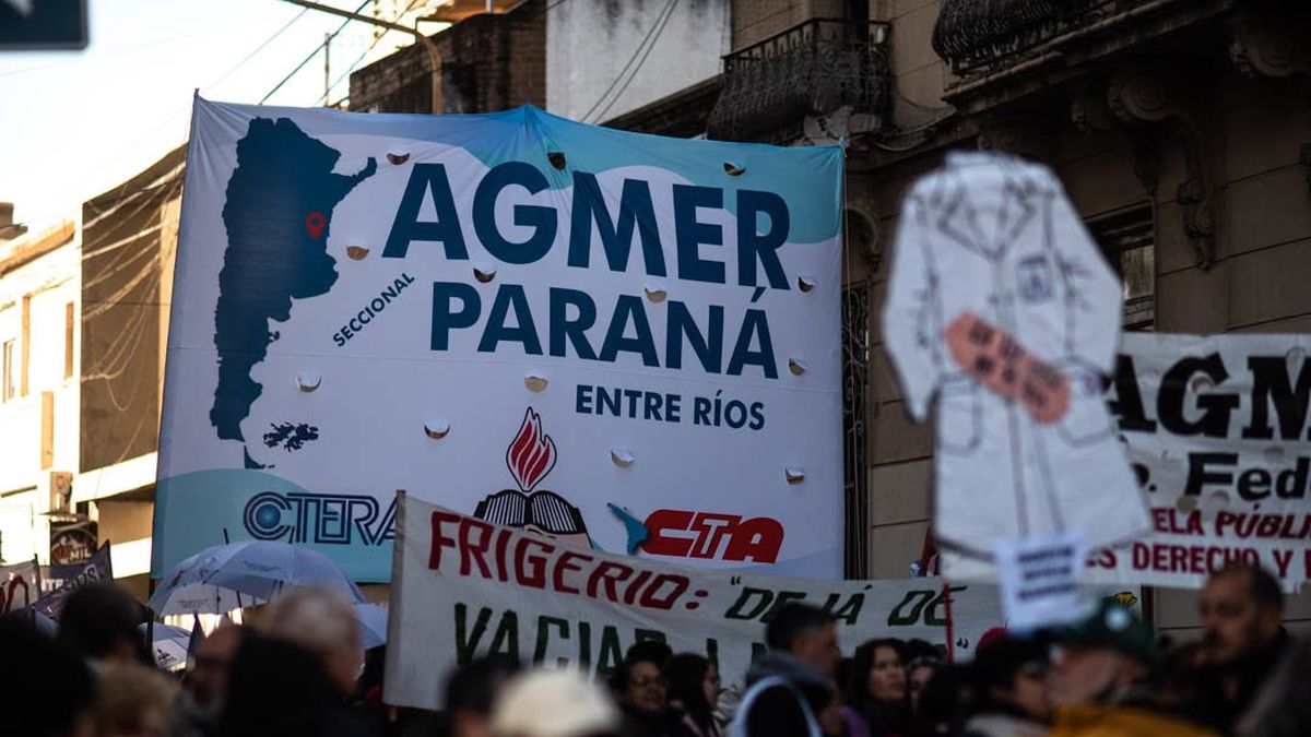 dos caras de la negociación salarial en el Litoral
