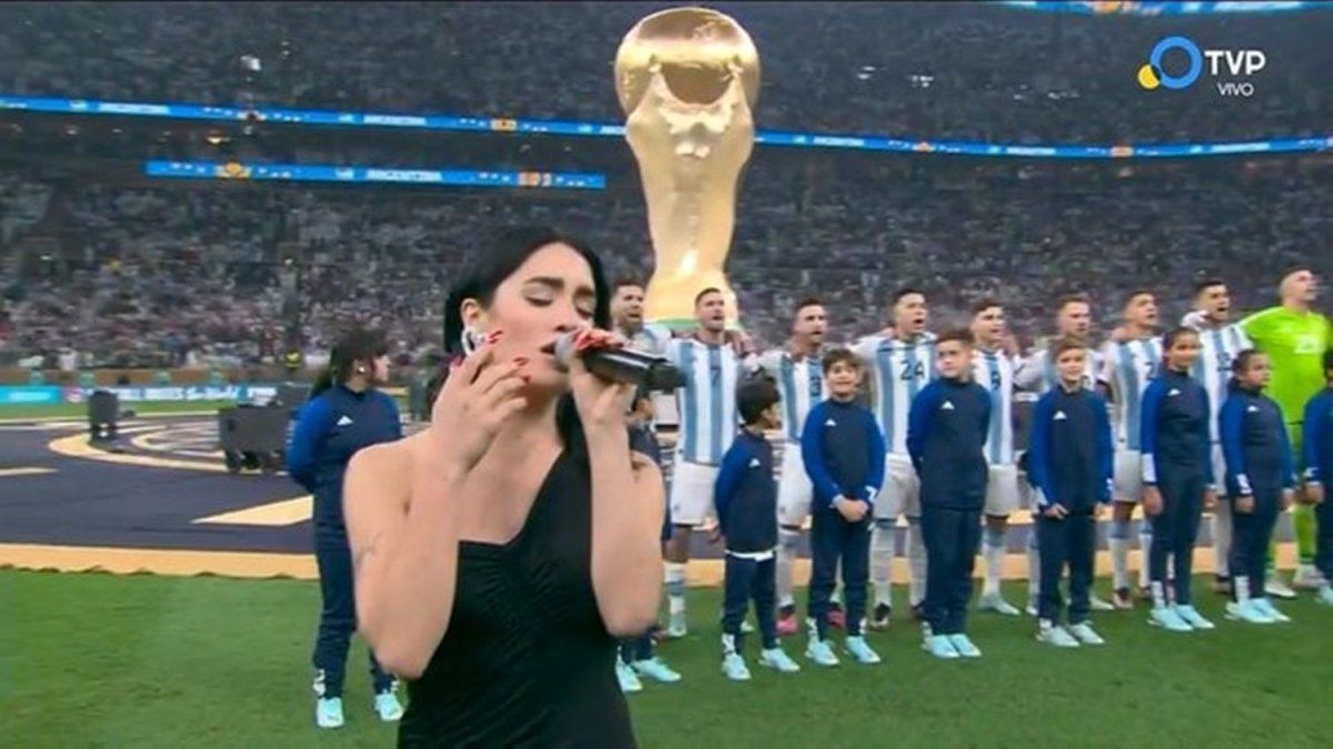 Piden que Lali vuelva a cantar el himno en la final del Mundial 2026