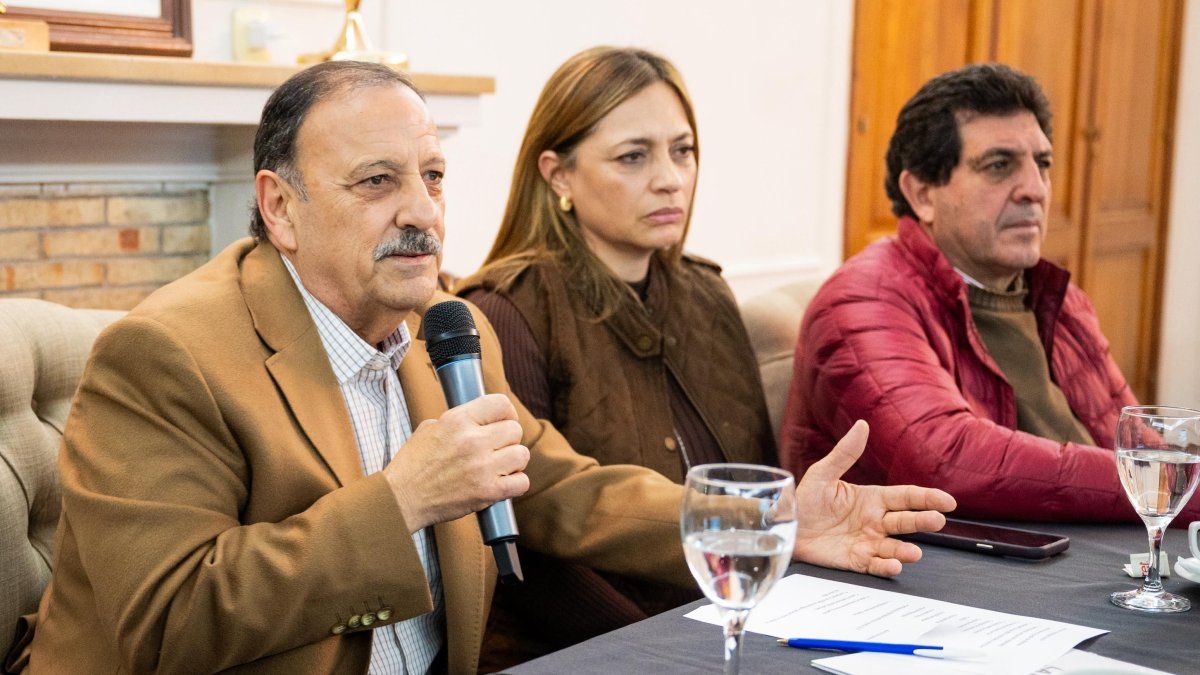 Ricardo Quintela promulgó la ley que avala el reclamo de territorio de La Rioja a San Juan