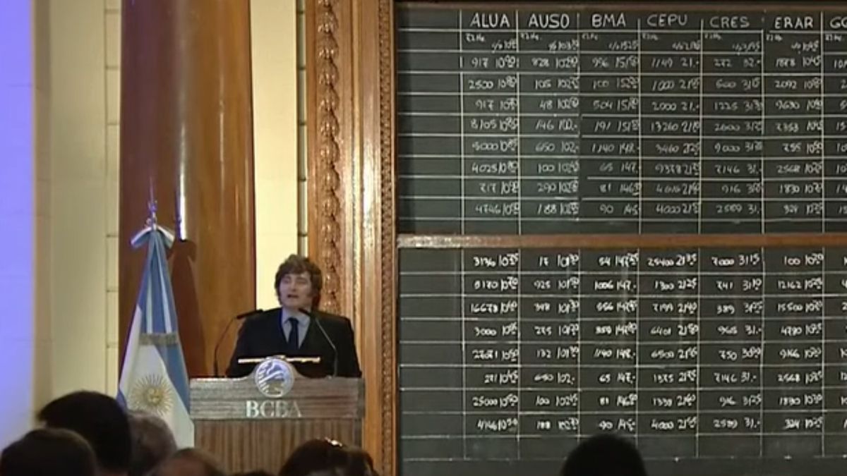 se peleó con un espectador, defendió el ajuste y afirmó que será reelecto